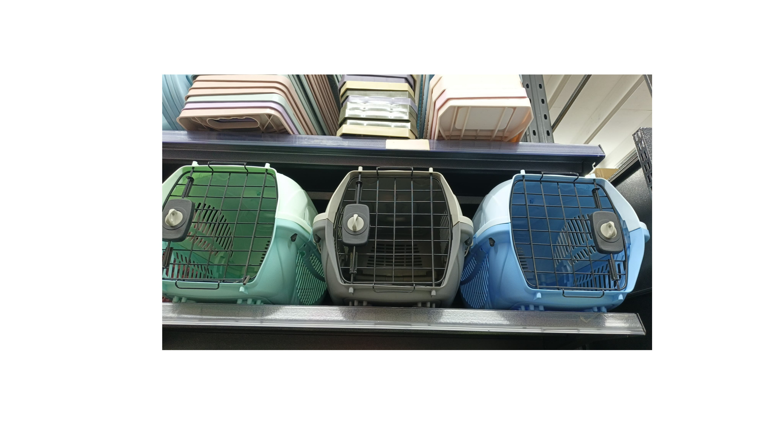Pet Airline Boxes and Carriers