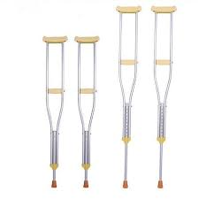 UNDER ARM CRUTCHES.